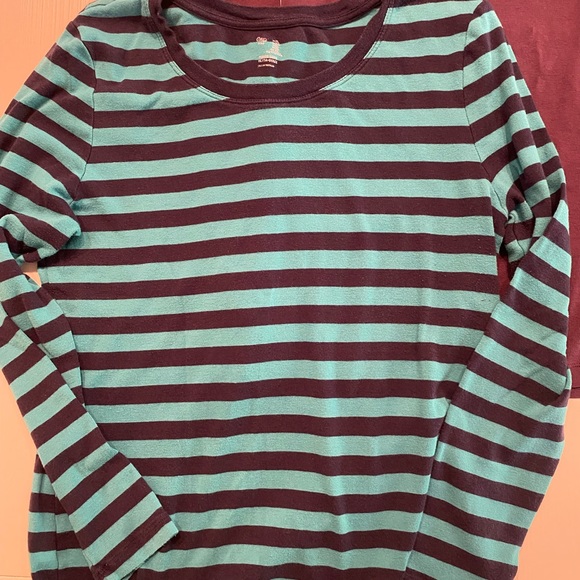 Women’s Size XL Group Of Three Long Sleeve Tees - Gap and Eddie Baurer - Picture 2 of 4